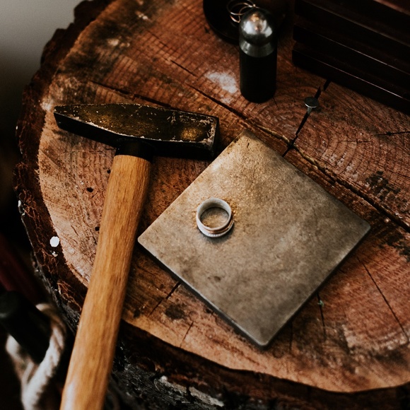 Meet your Posher, Anita Juliet - Picture 4 of 5